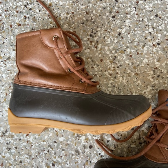 Sperry Port Boot Size 3 - Picture 2 of 9